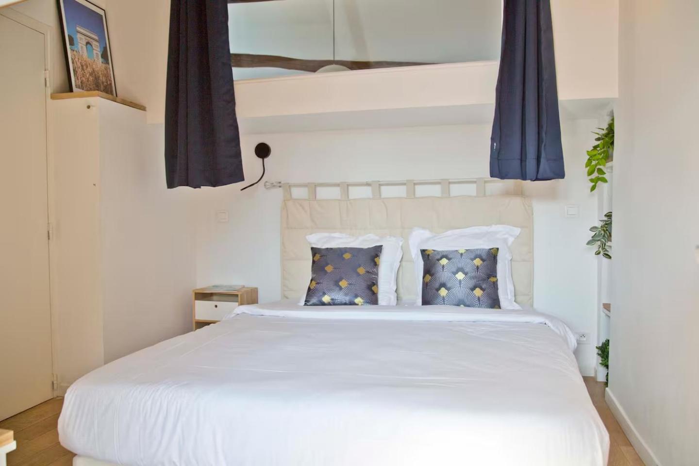 Rue Mouffetard Apartment